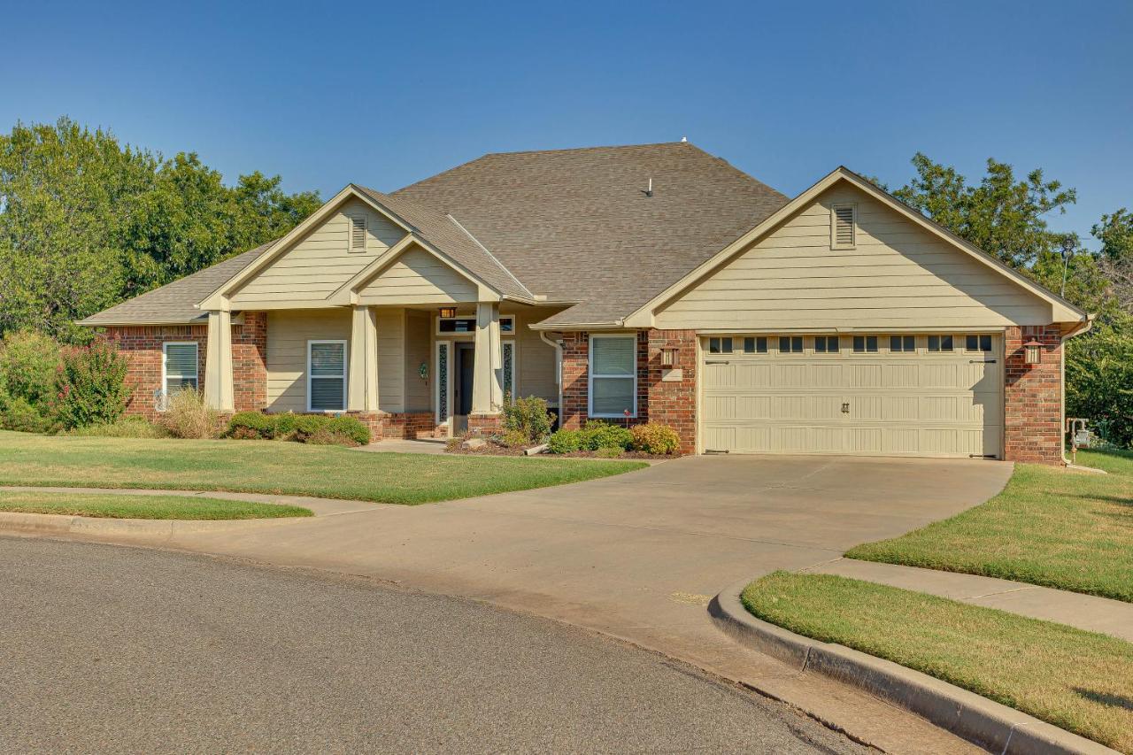 Quaint Noble Home 6 Mi To University Of Oklahoma! Norman Exterior photo